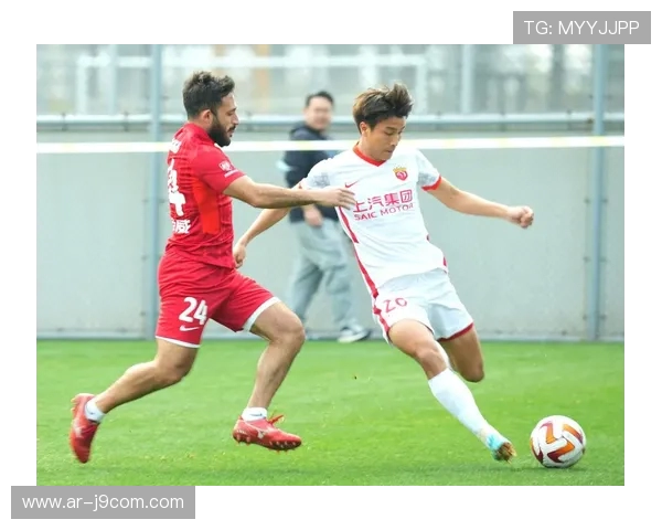 足球比赛726精彩回顾 两队激烈对抗悬念迭起精彩瞬间不容错过